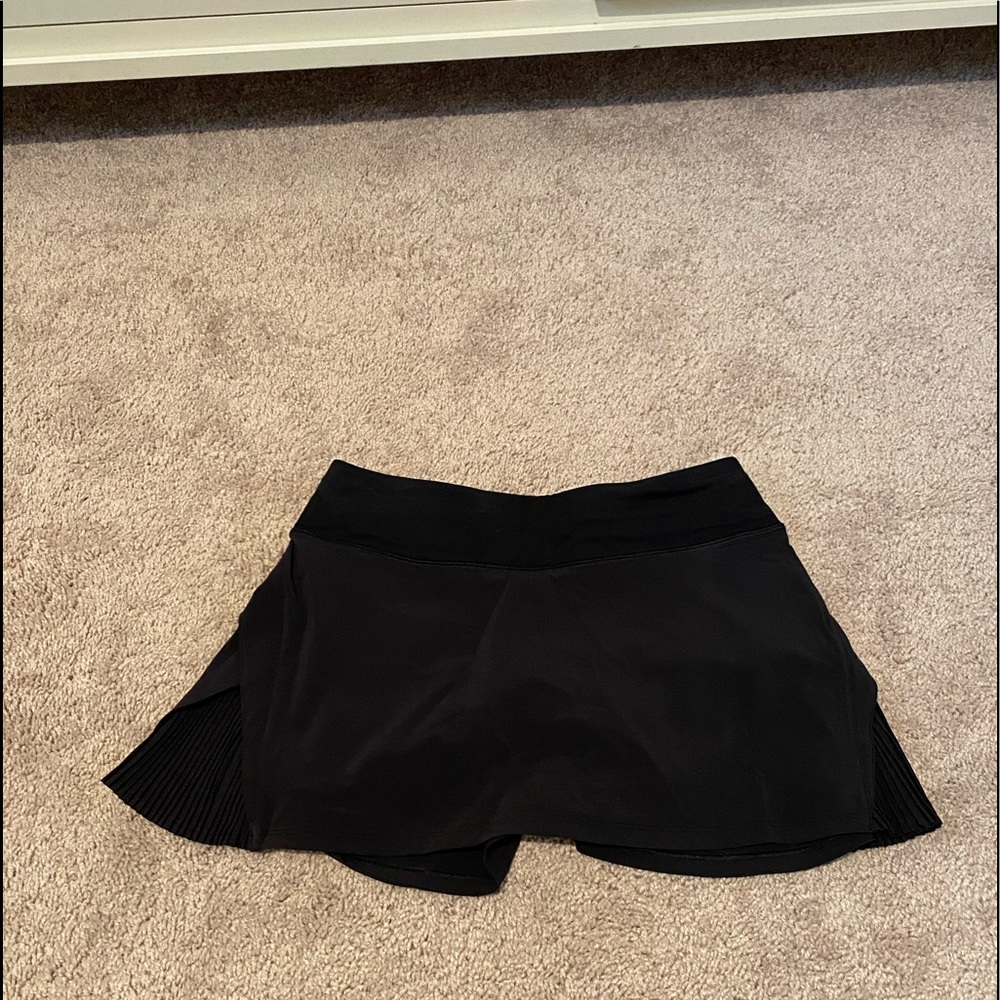 Womens Lululemon tennis skirt